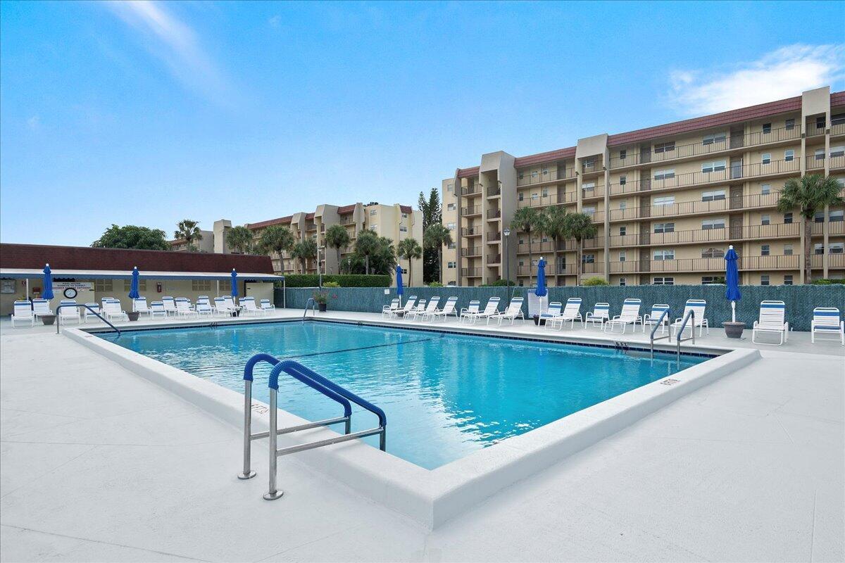 POINCIANA PLACE CONDO 1,2 - Residential