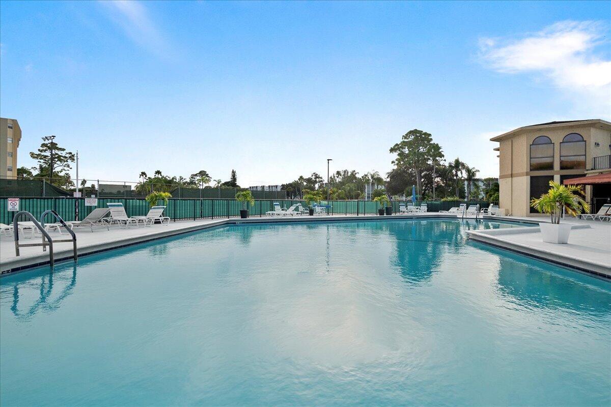 POINCIANA PLACE CONDO 1,2 - Residential