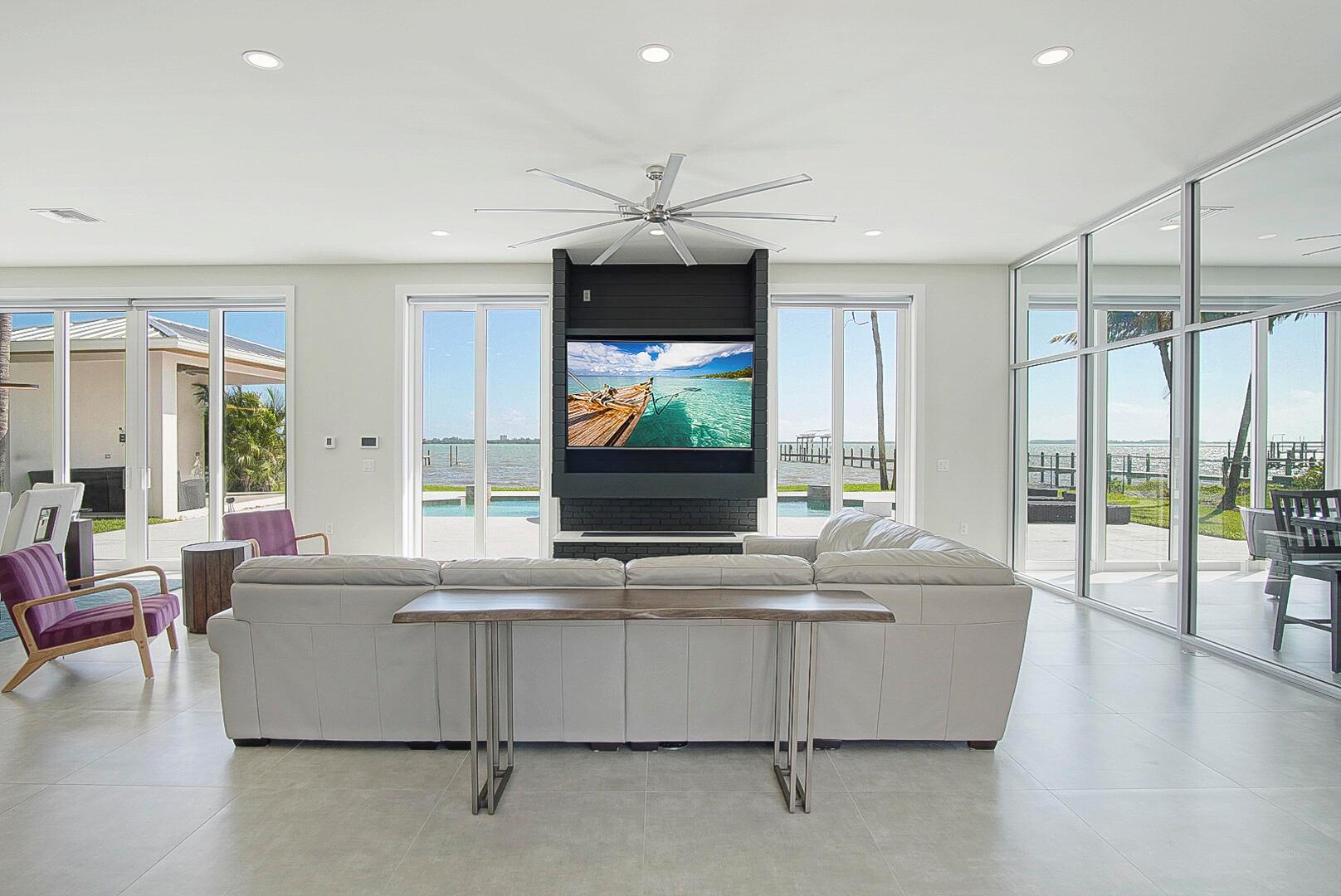 Indian River Dr - Residential