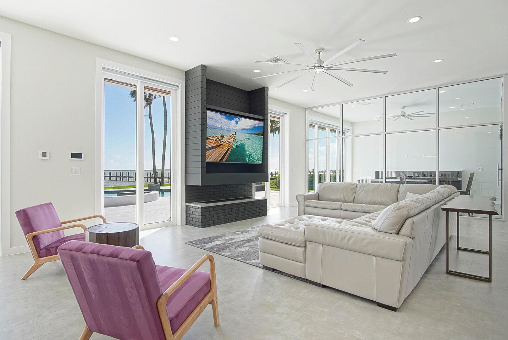 Indian River Dr - Residential