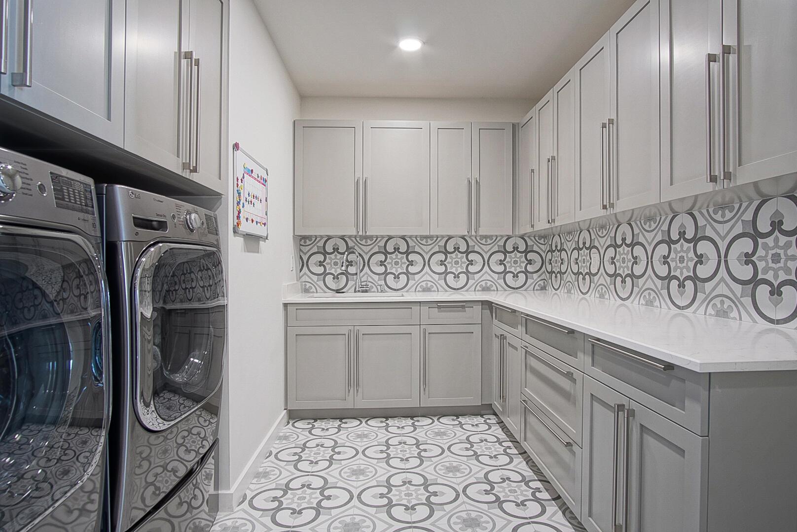 Indian River Dr - Residential