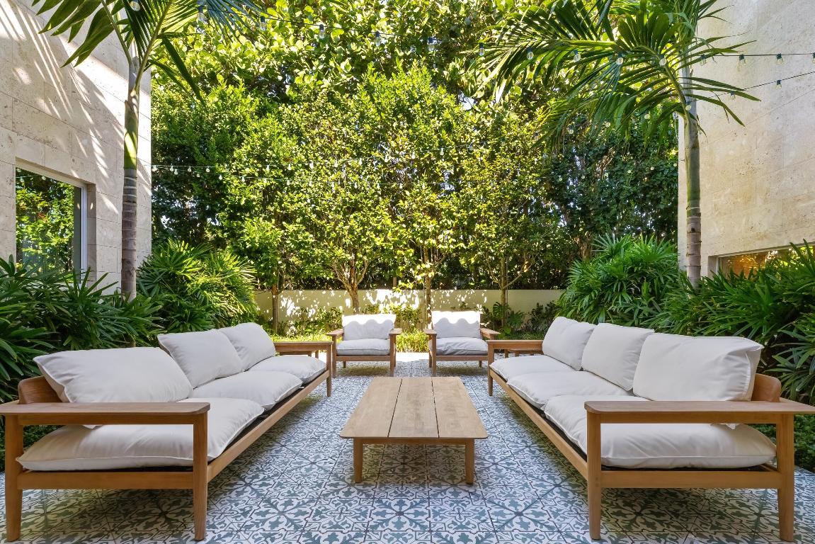 VIA VIZCAYA - Residential