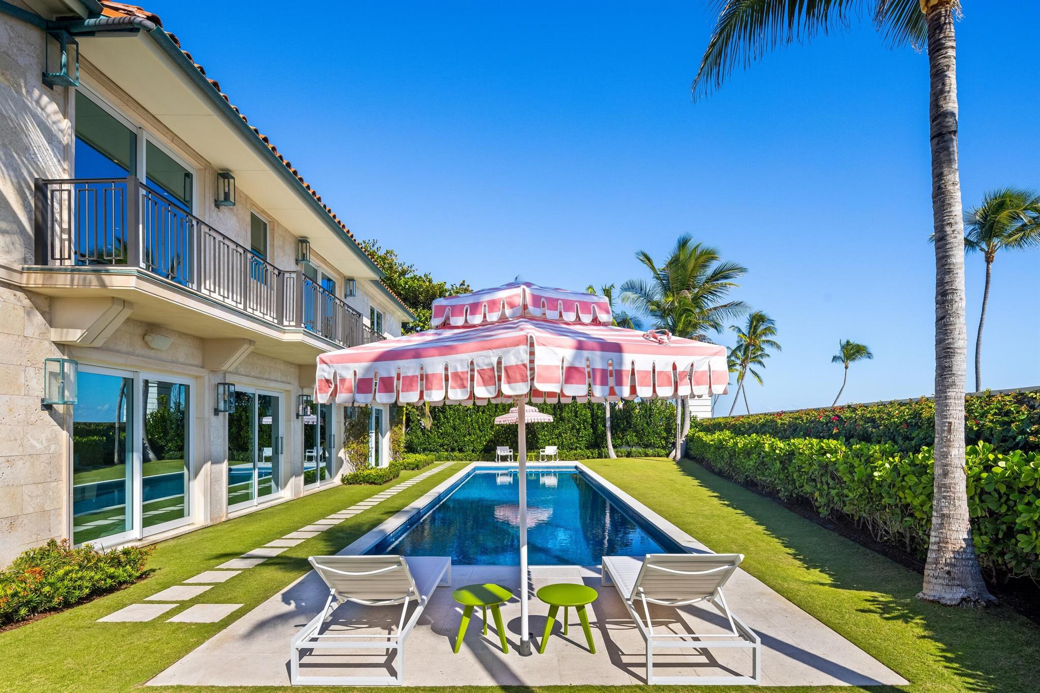 VIA VIZCAYA - Residential