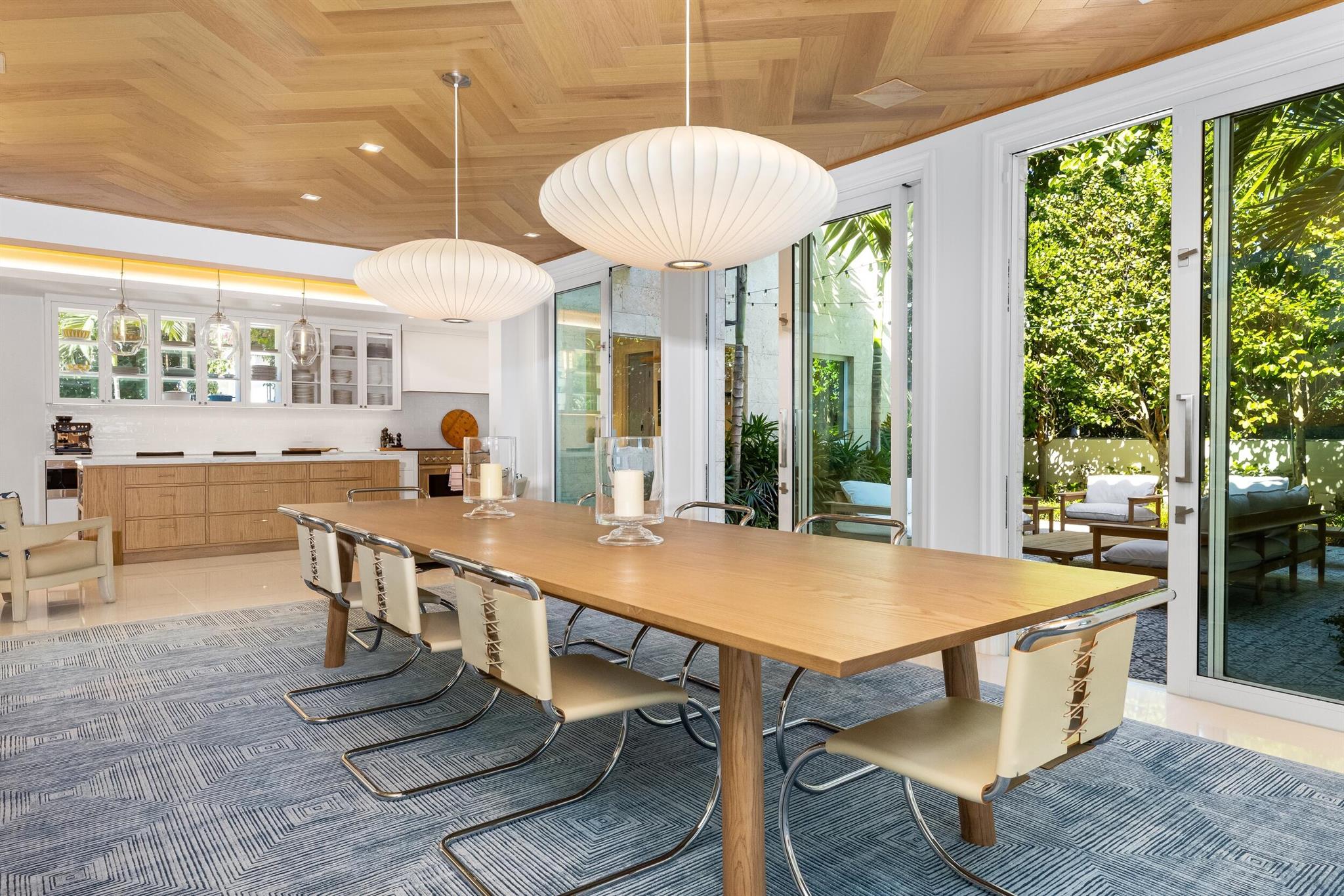 VIA VIZCAYA - Residential