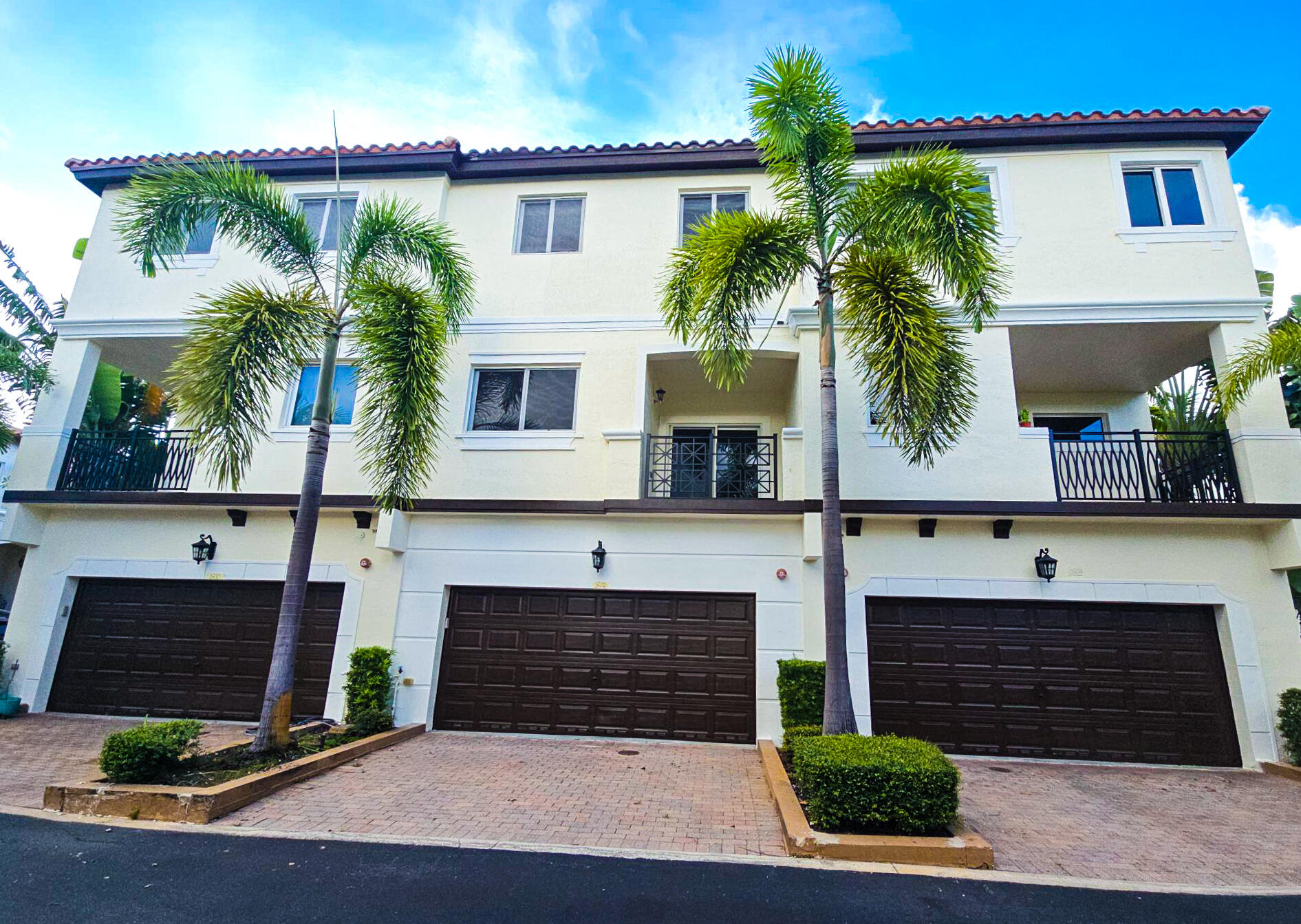 COASTAL BAY COLONY - Residential