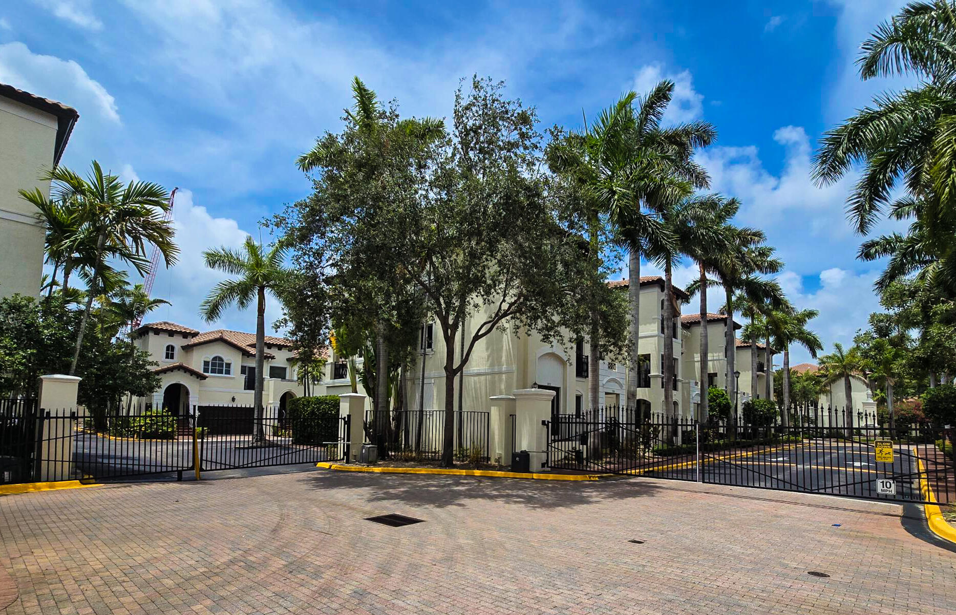 COASTAL BAY COLONY - Residential