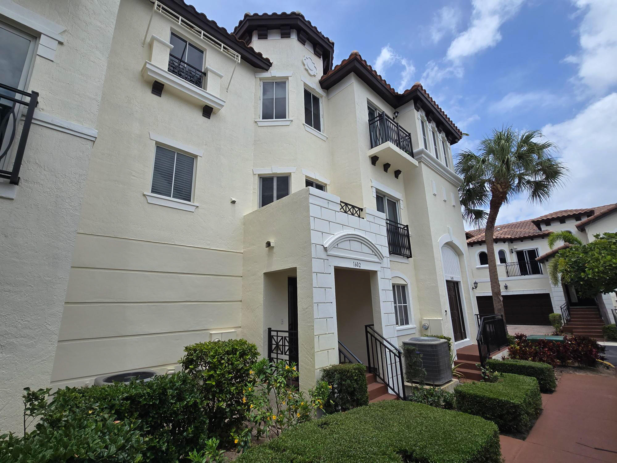 COASTAL BAY COLONY - Residential