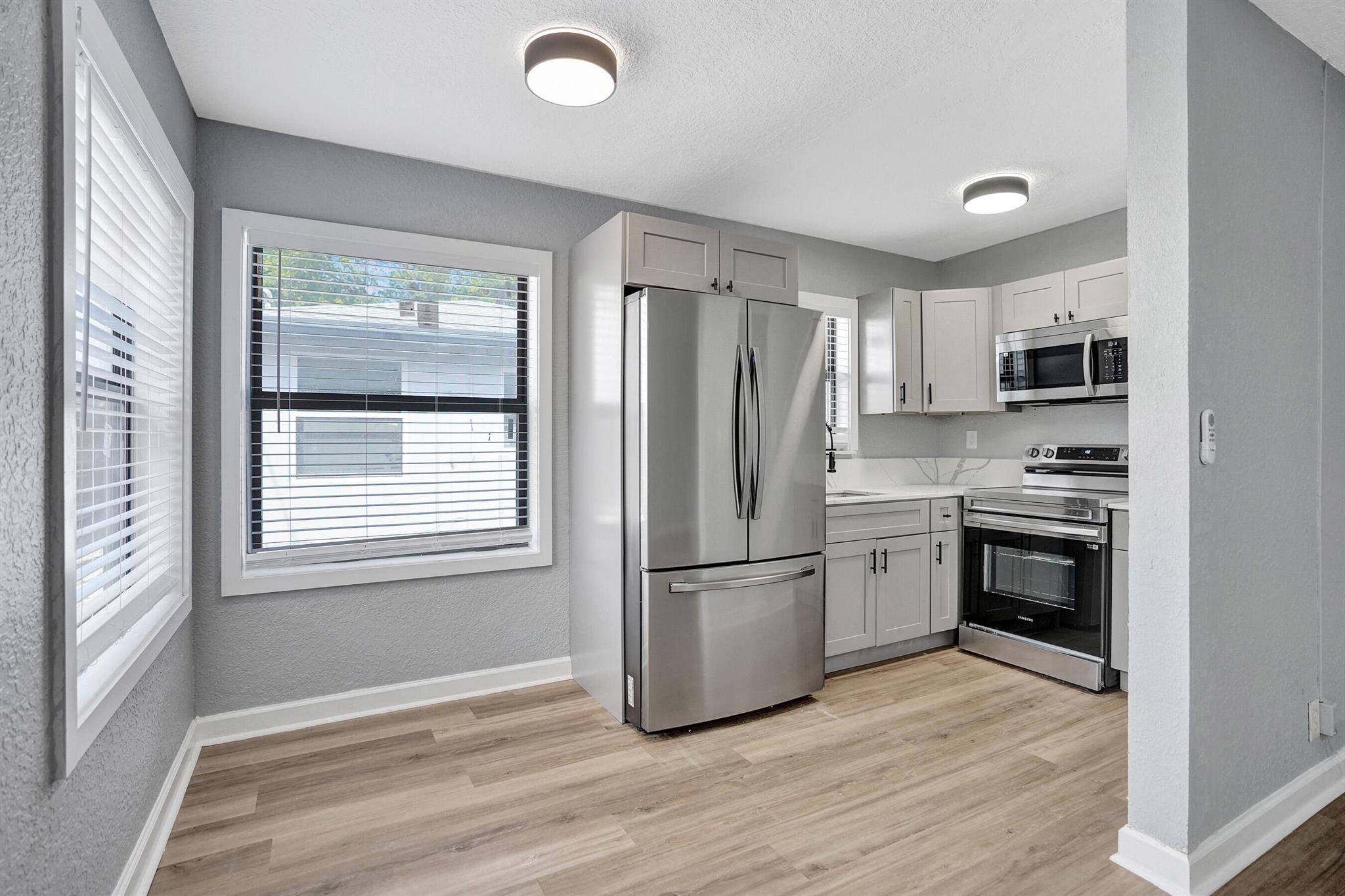 ESTATES OF SOUTH PALM BEA - Residential Income