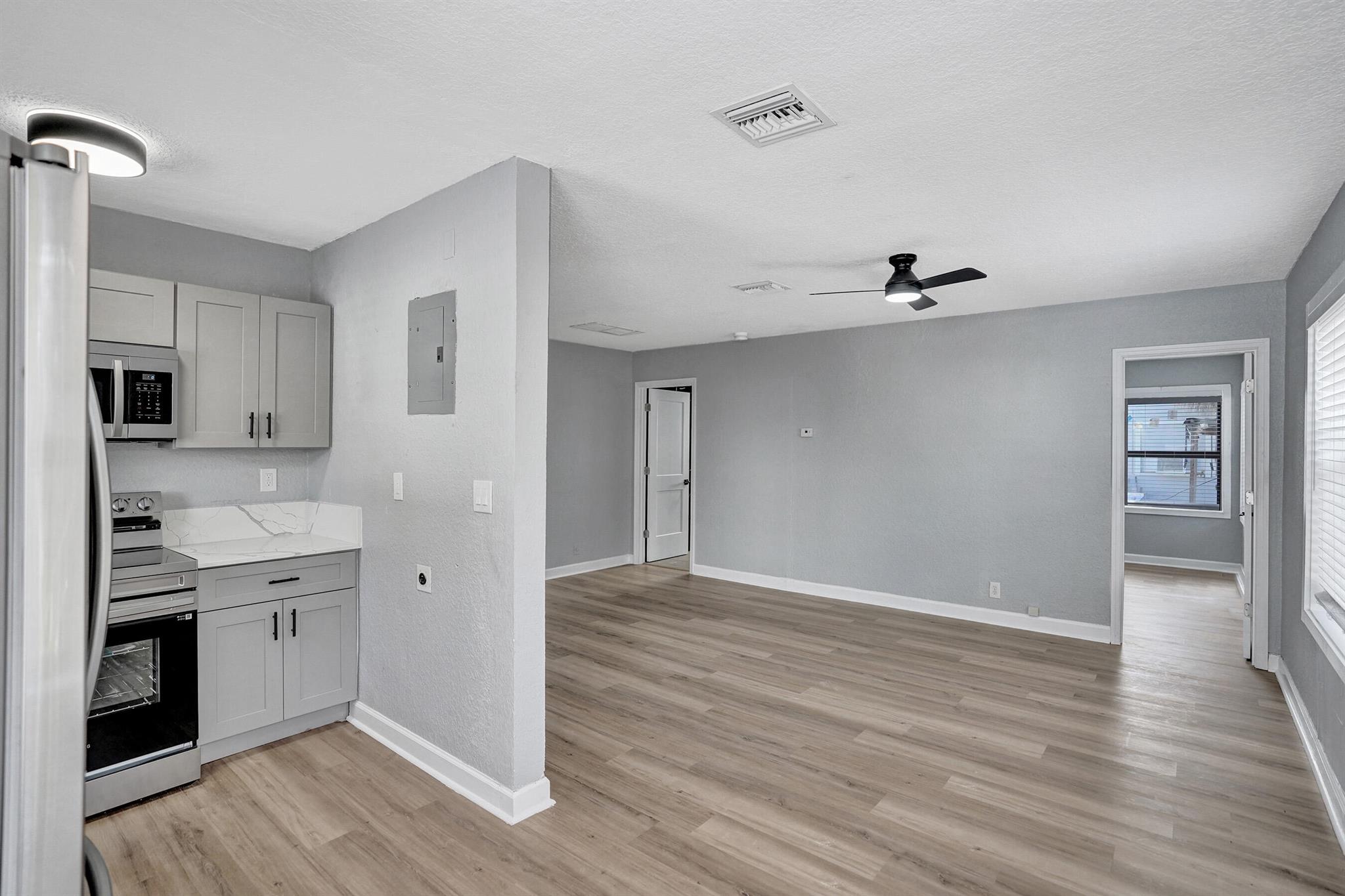 ESTATES OF SOUTH PALM BEA - Residential Income