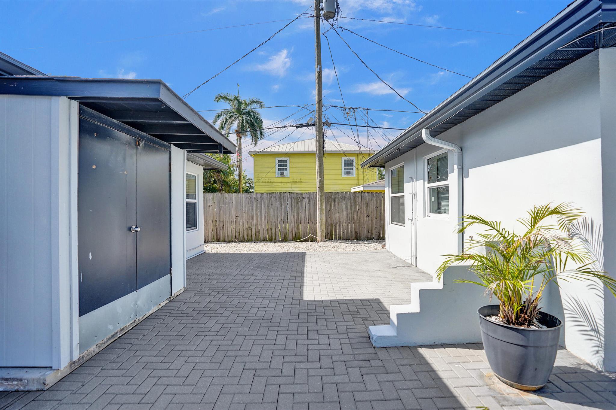 ESTATES OF SOUTH PALM BEA - Residential Income