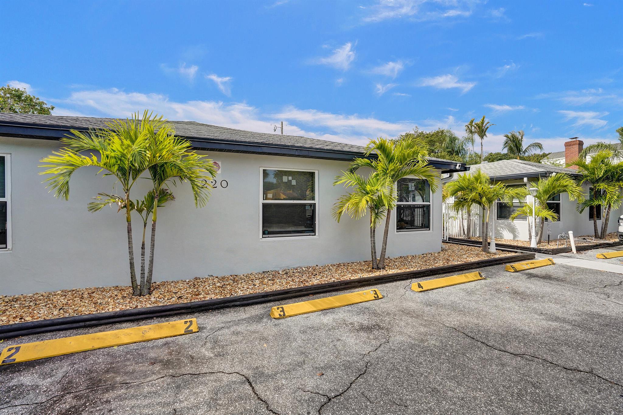 ESTATES OF SOUTH PALM BEA - Residential Income