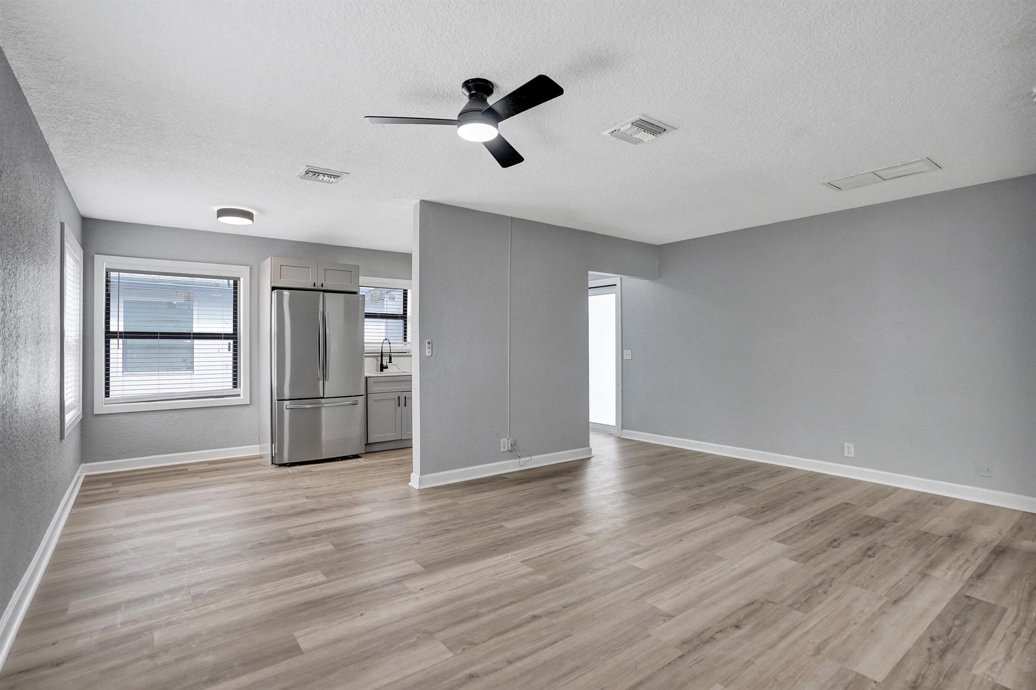 ESTATES OF SOUTH PALM BEA - Residential Income