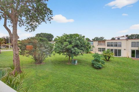 10 Willowbrook 205 Delray Beach FL 33446