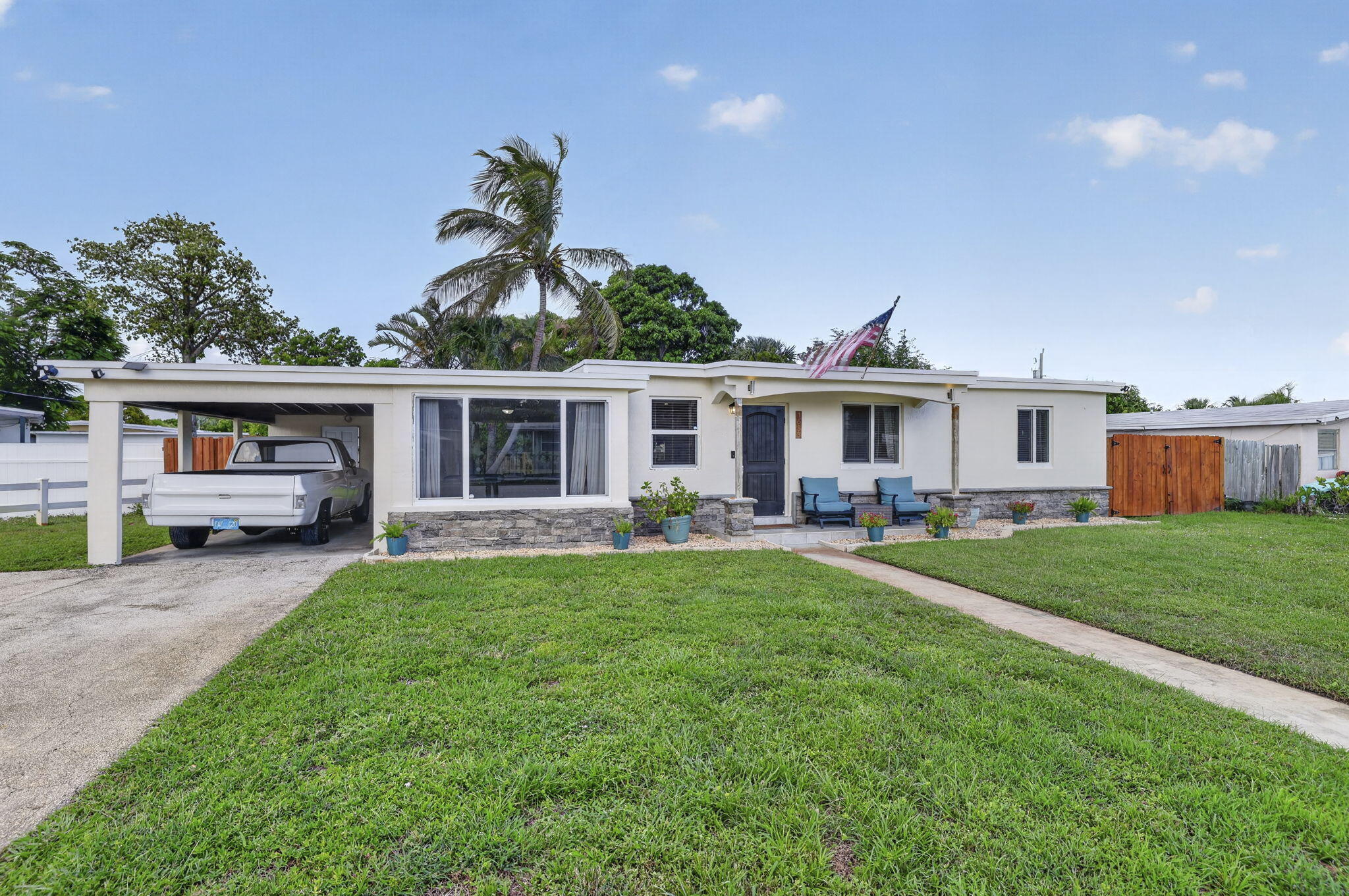 1633 NE 51st Court