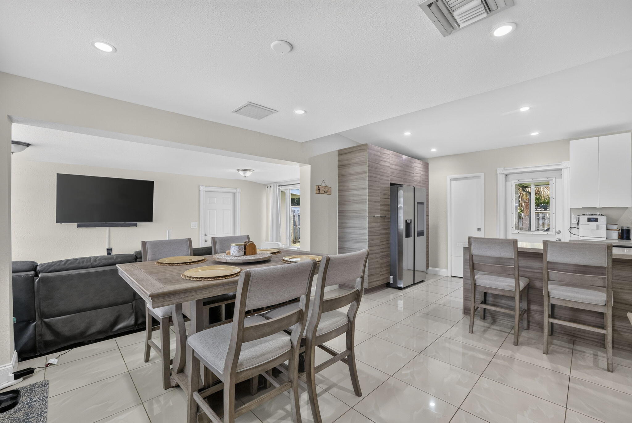 1633 NE 51st Court