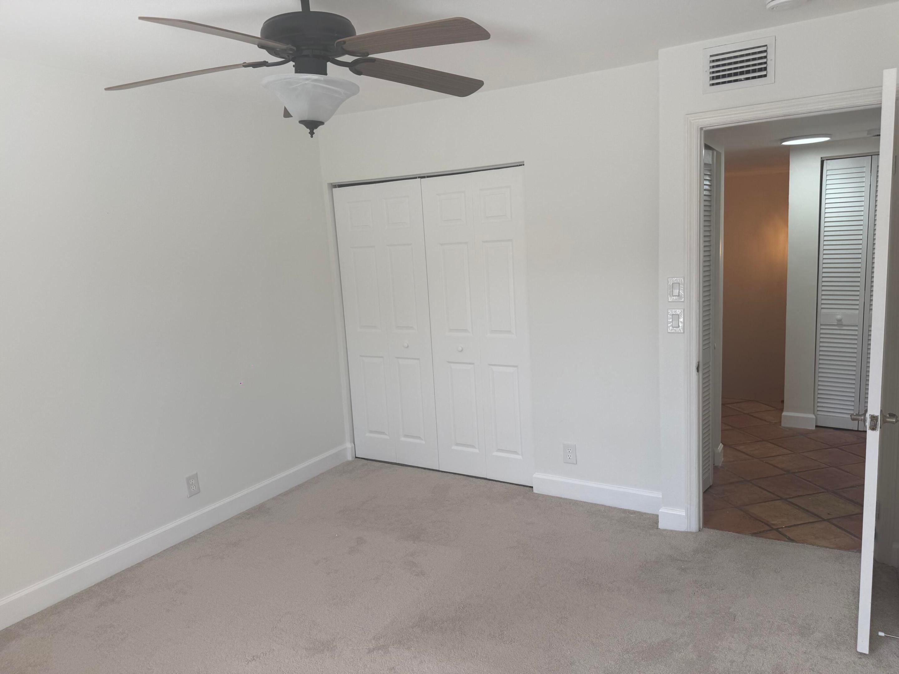 COURTYARDS AT BOCA I - Residential Lease