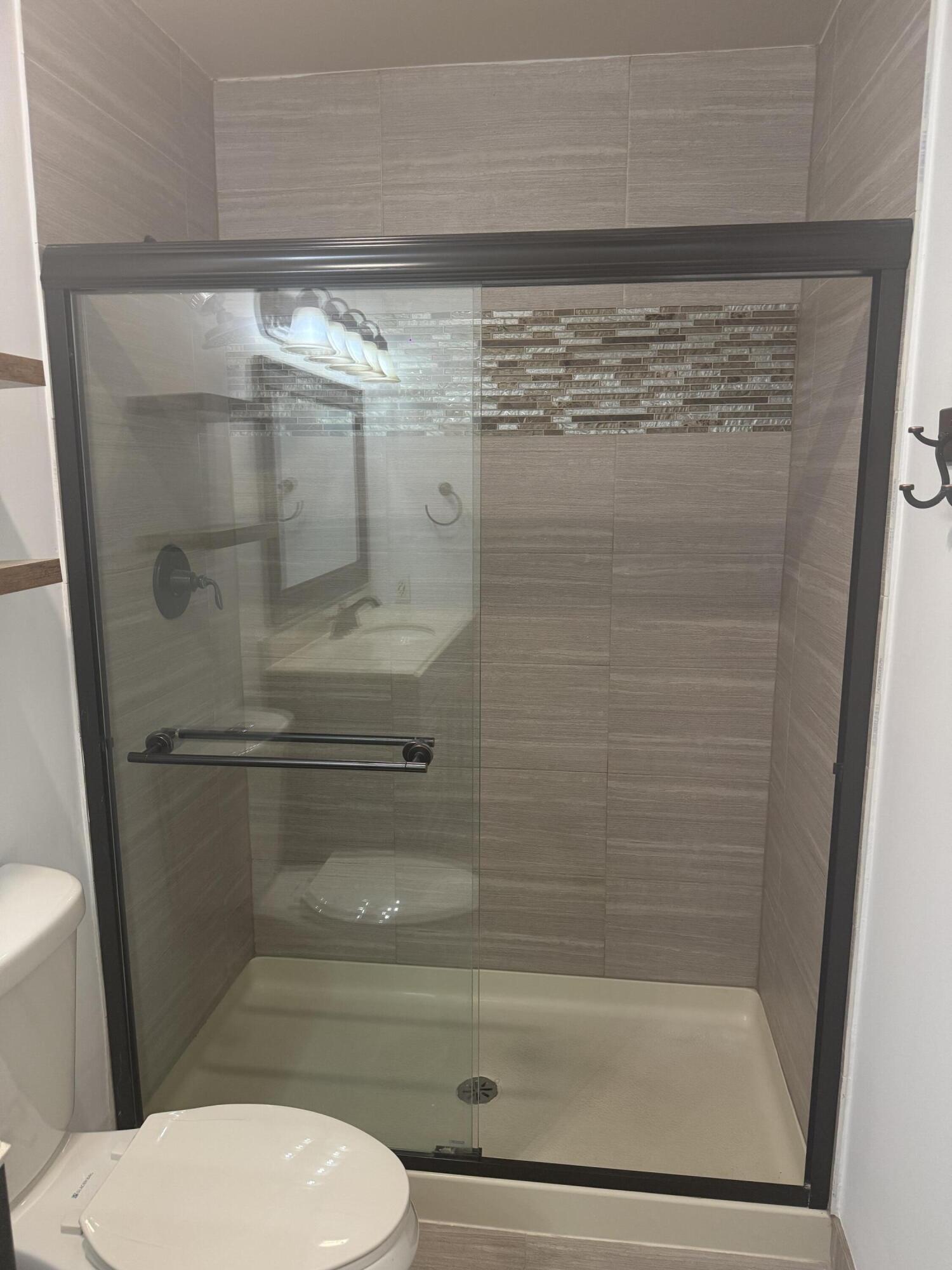 COURTYARDS AT BOCA I - Residential Lease