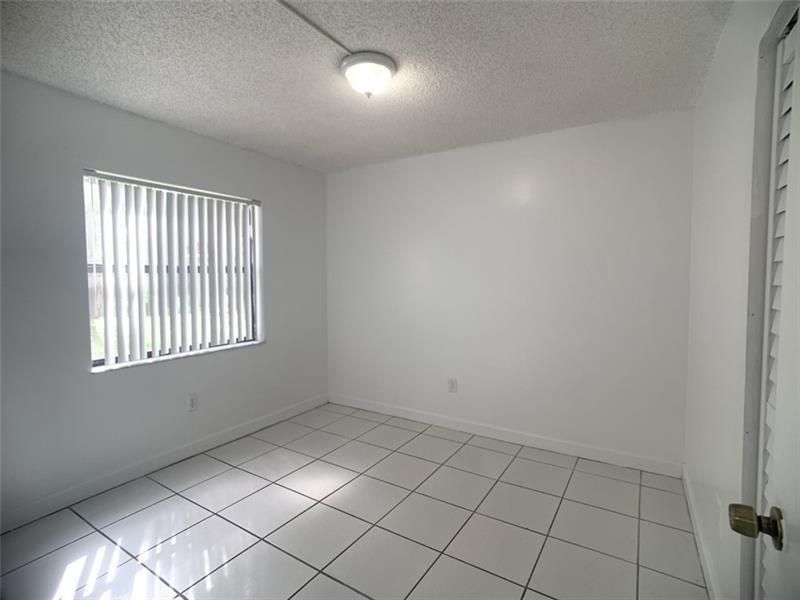 Banyan Tree Five Condo - Residential Lease