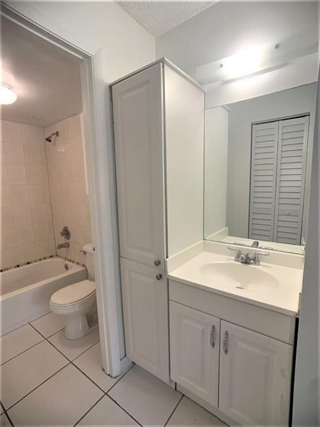 Banyan Tree Five Condo - Residential Lease