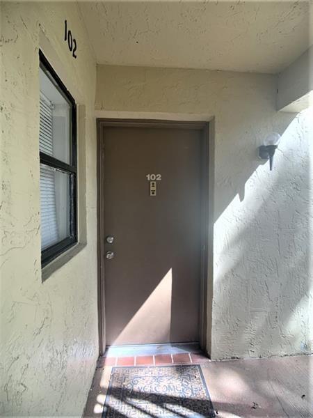 Banyan Tree Five Condo - Residential Lease