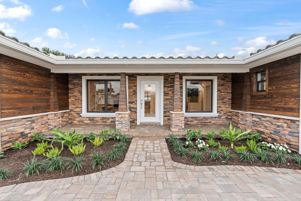 YACHT HARBOR MANOR IN - Residential