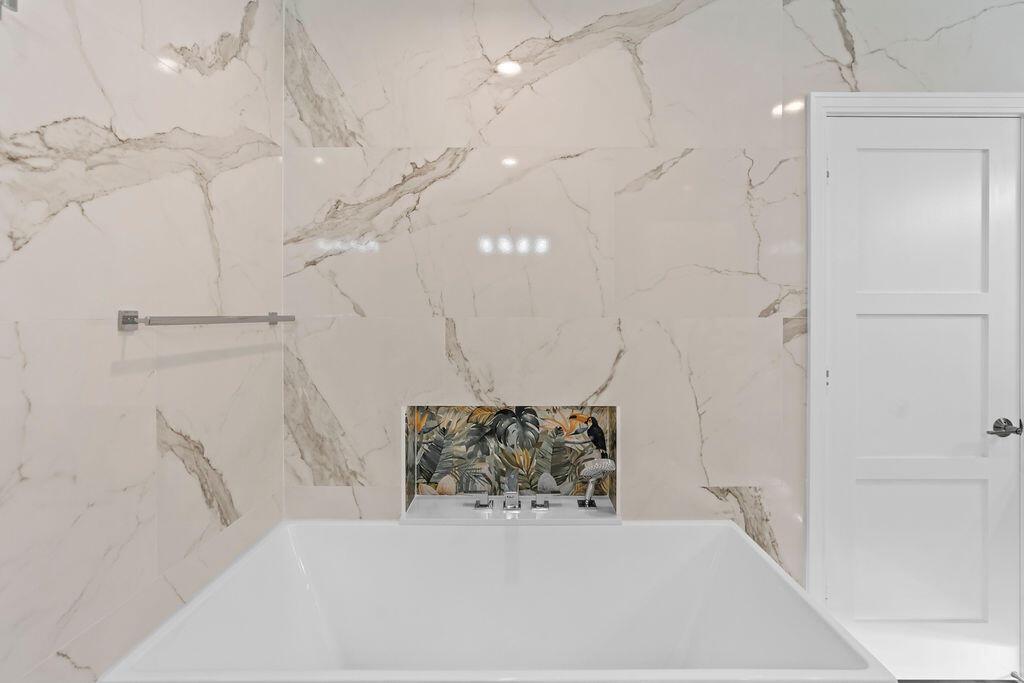 YACHT HARBOR MANOR IN - Residential