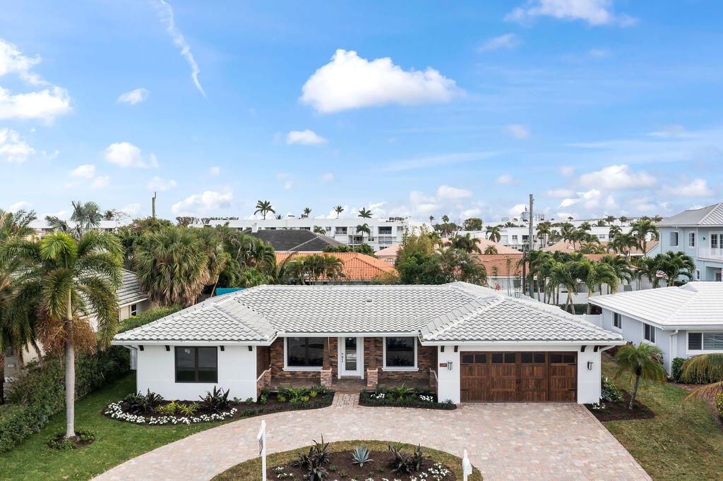 YACHT HARBOR MANOR IN - Residential