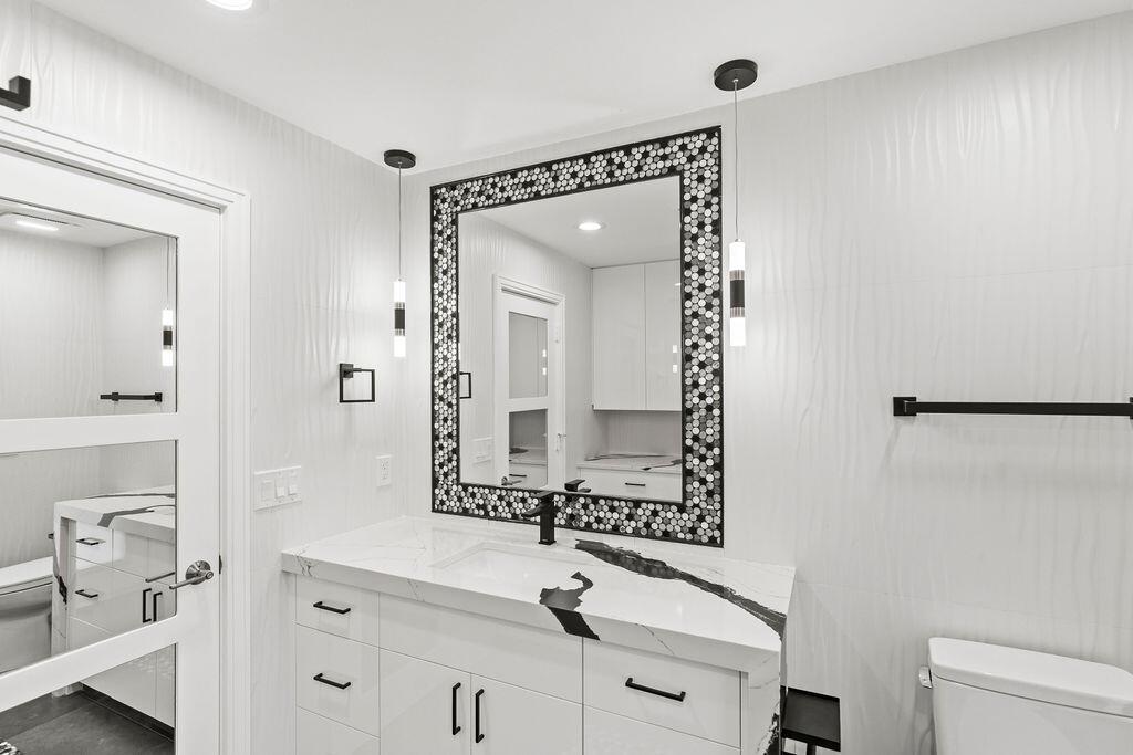 YACHT HARBOR MANOR IN - Residential