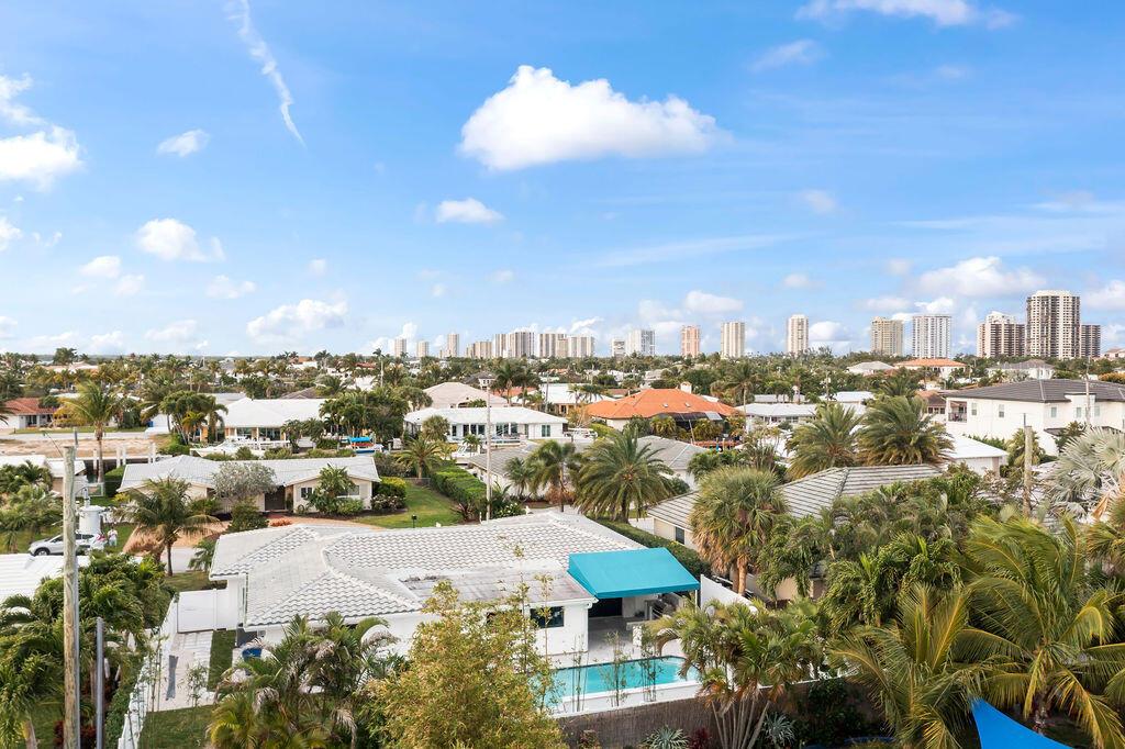 YACHT HARBOR MANOR IN - Residential