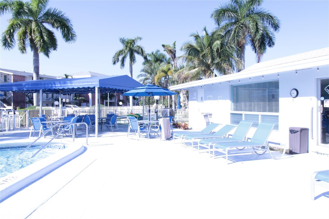 PARADISE ISLE - Residential