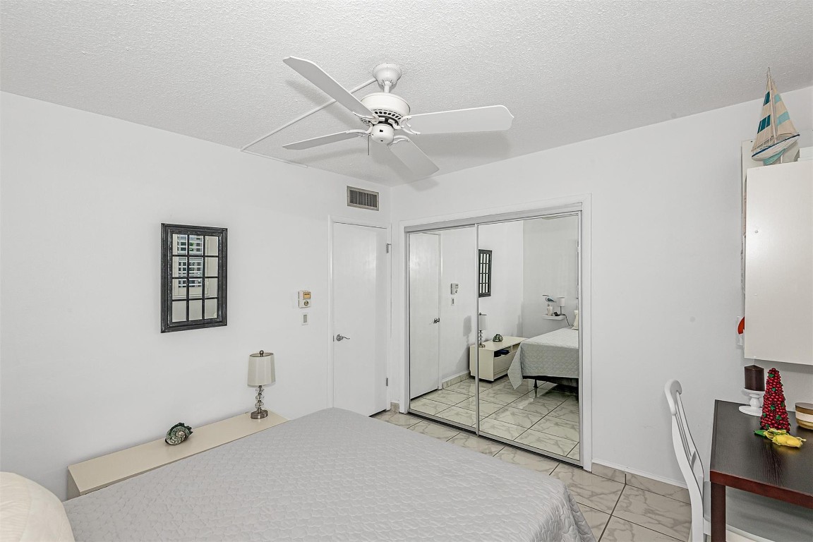 PARADISE ISLE - Residential