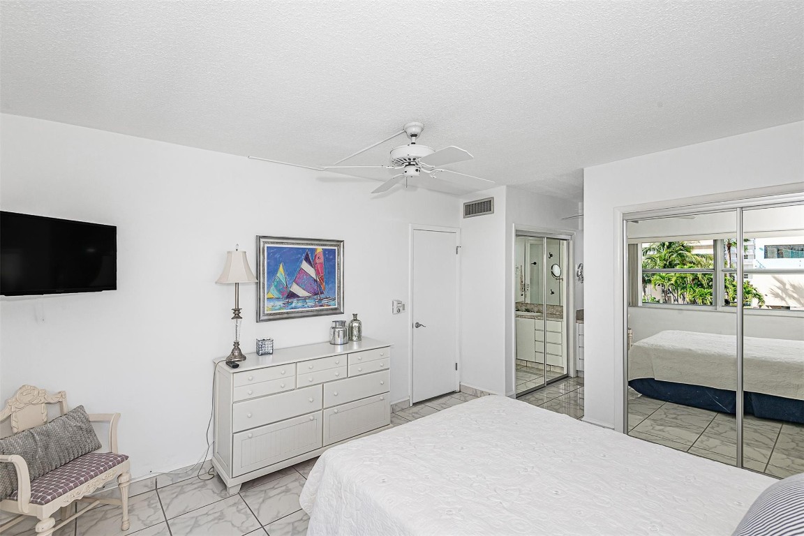 PARADISE ISLE - Residential
