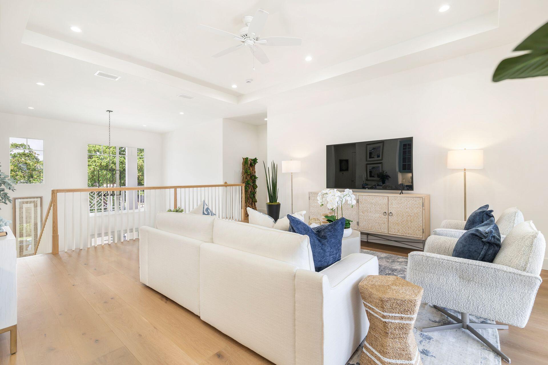 EDGEWATER - Residential