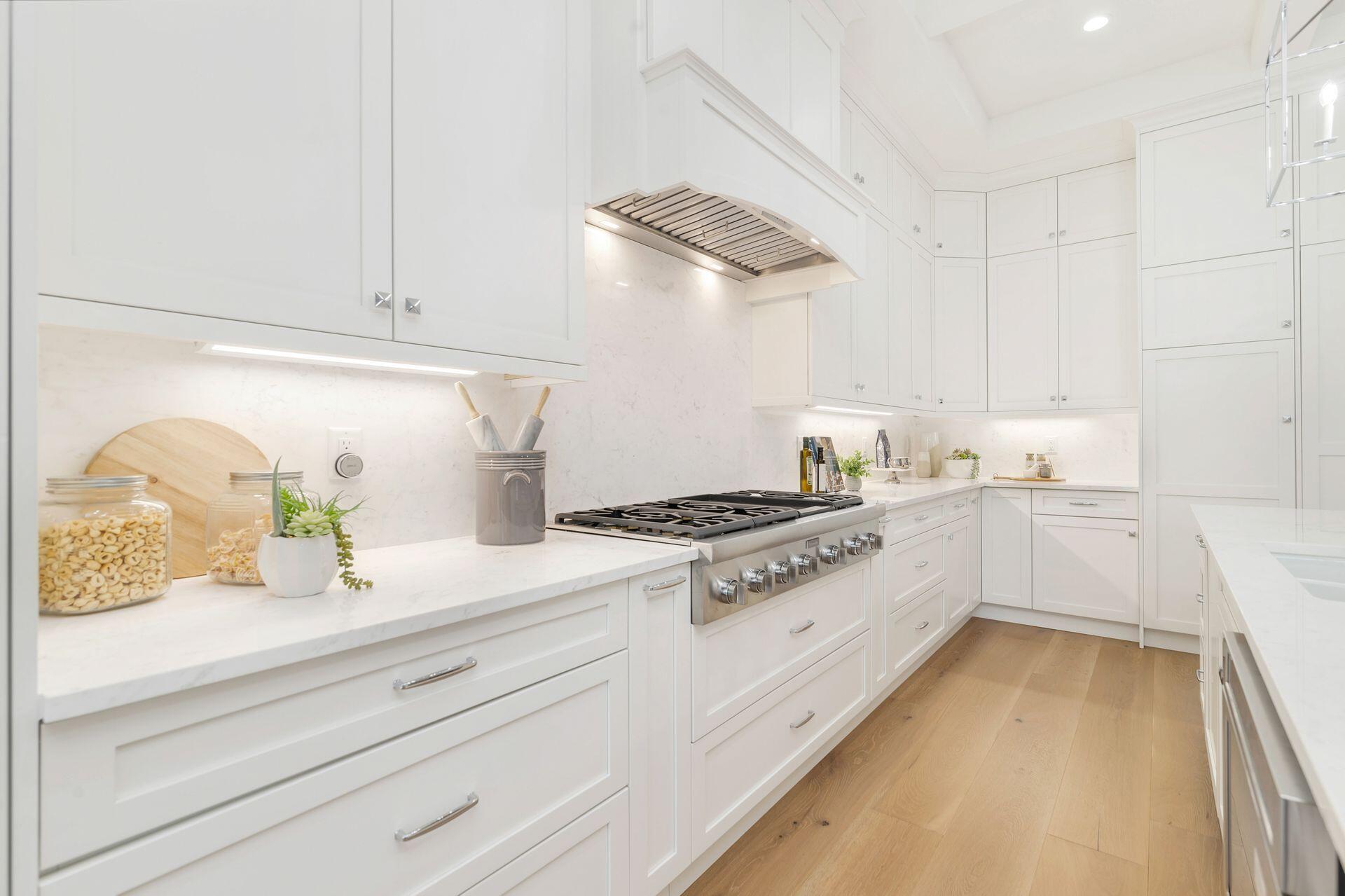 EDGEWATER - Residential