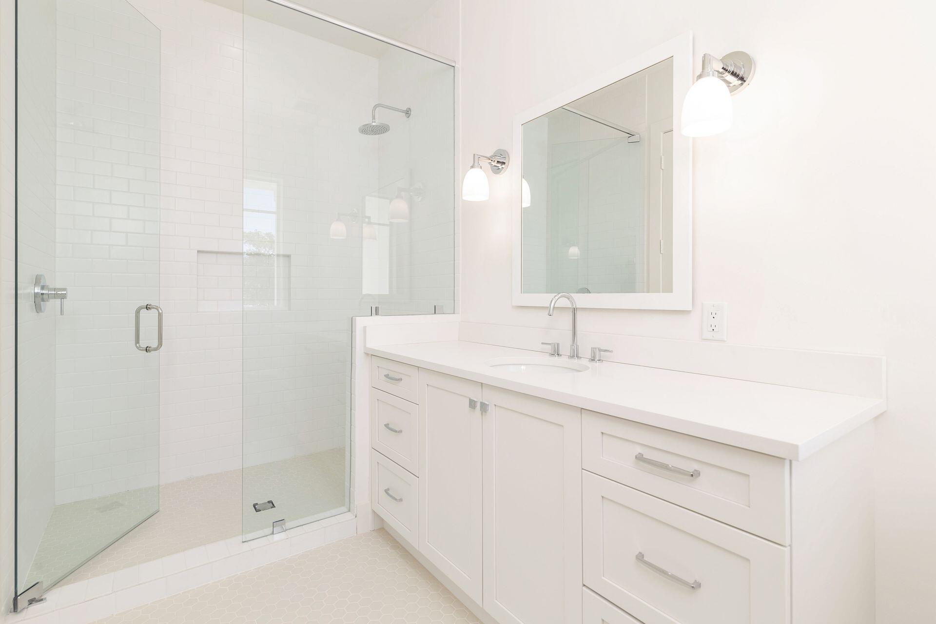 EDGEWATER - Residential