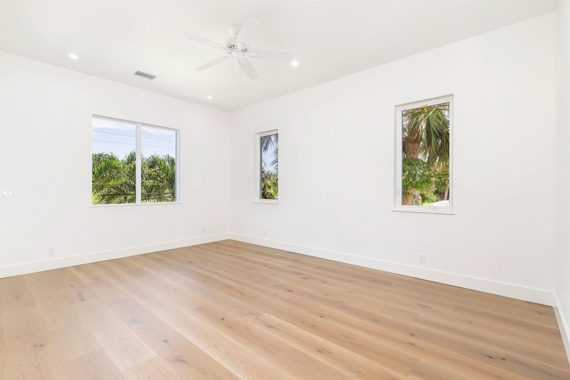 EDGEWATER - Residential