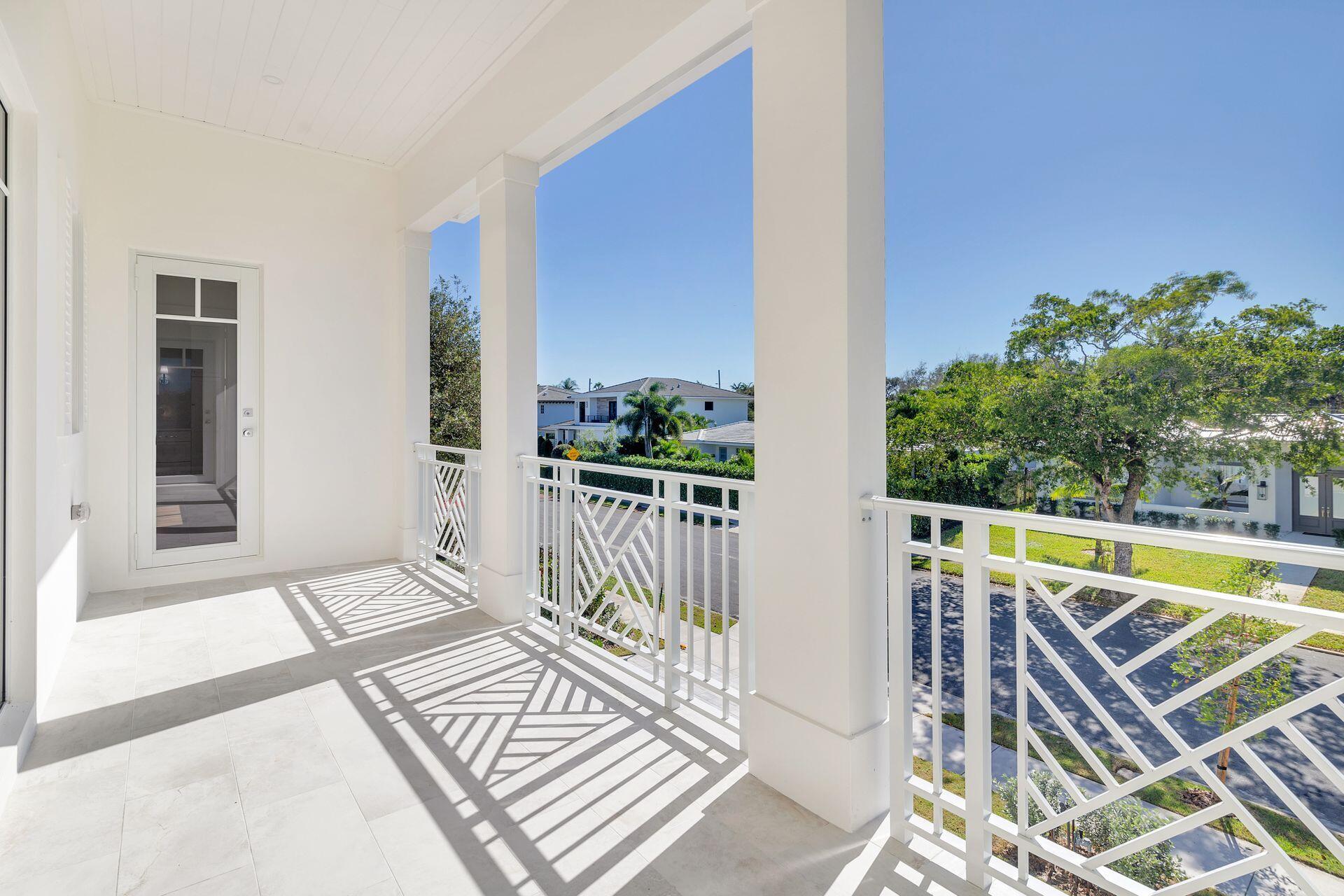 EDGEWATER - Residential