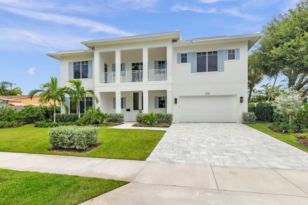 Photo of 223 Costello Road, West Palm Beach, FL 33405 (MLS # R11040328)