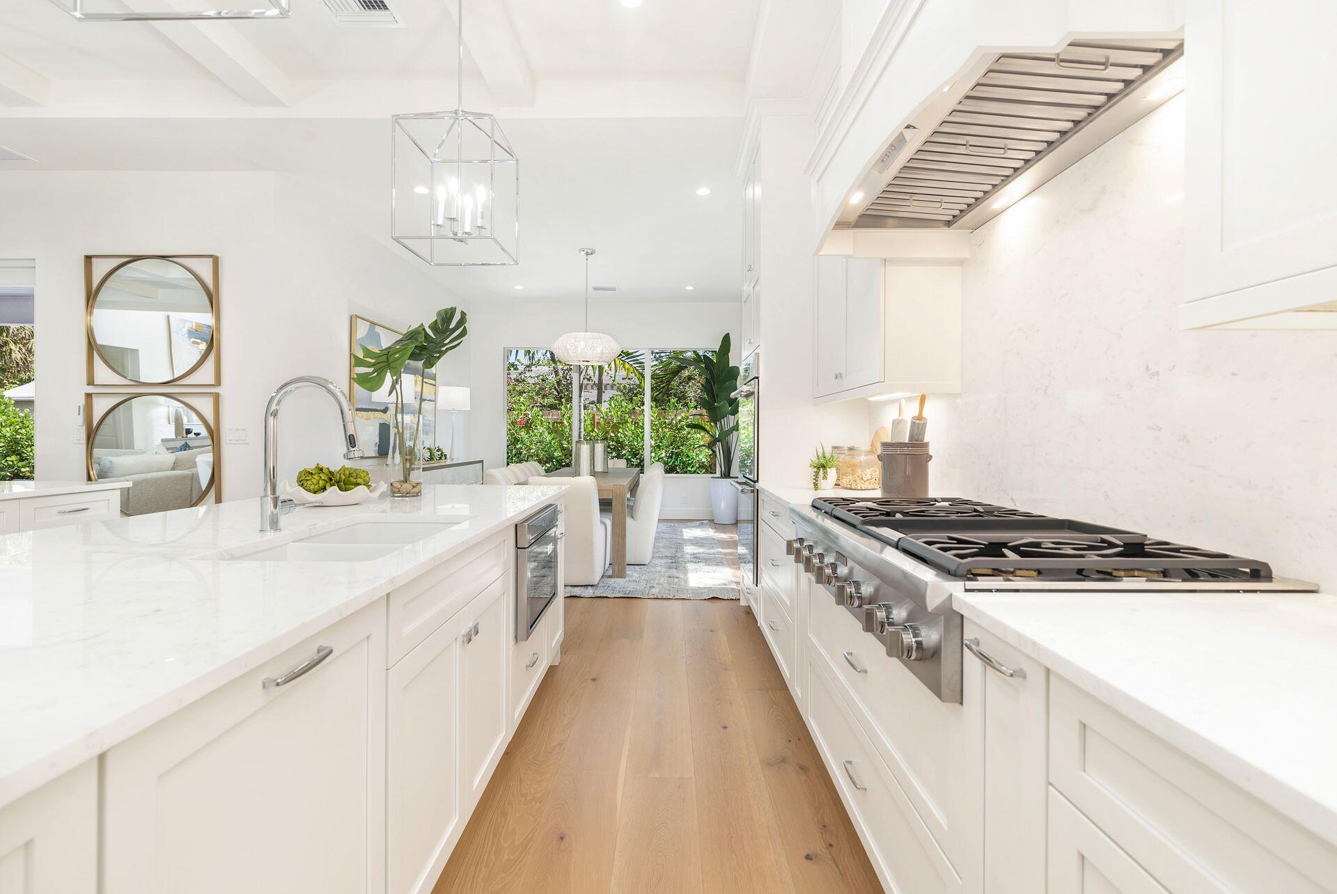 EDGEWATER - Residential