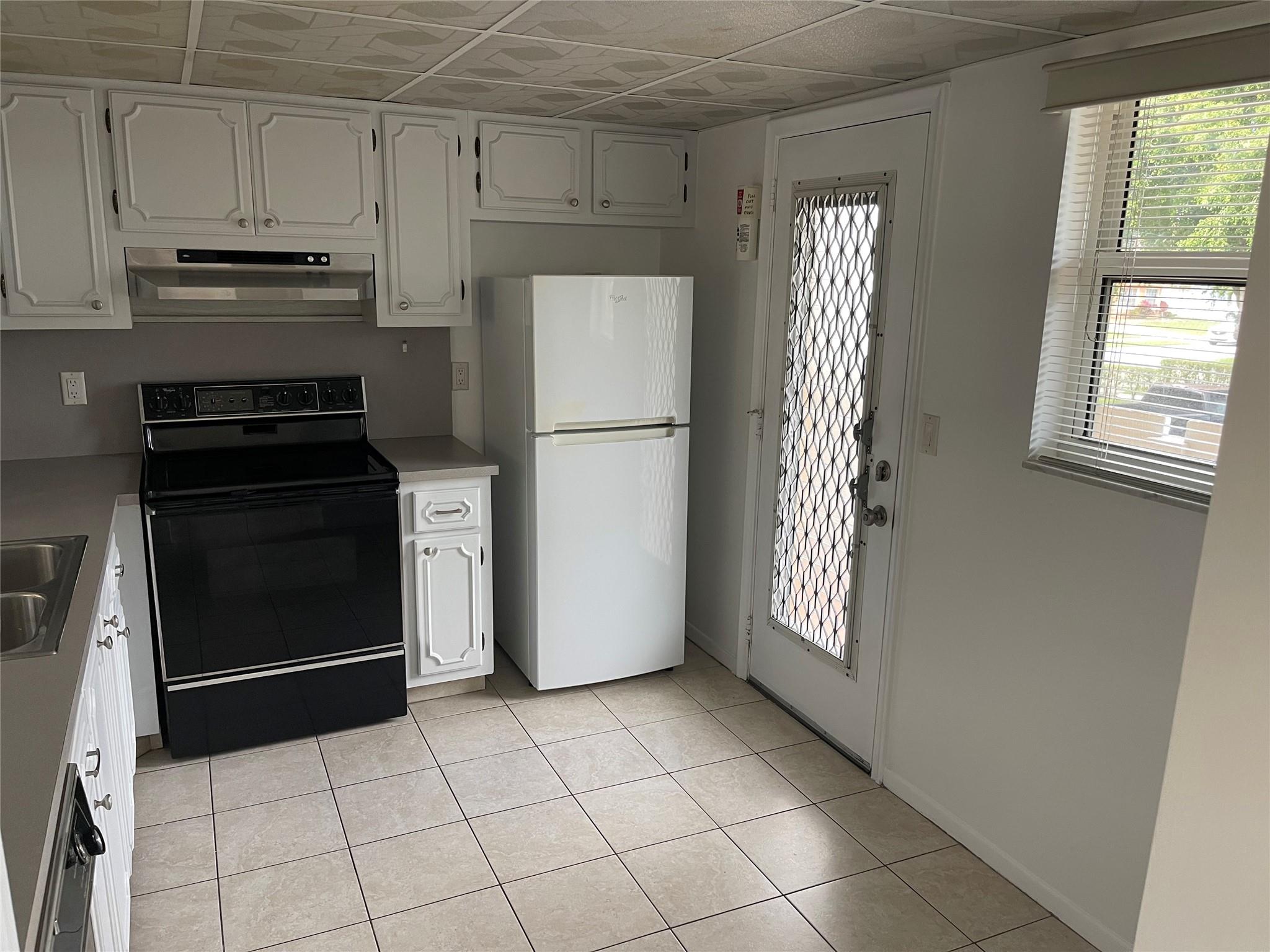 Meadowbrook Lakes Condo - Residential