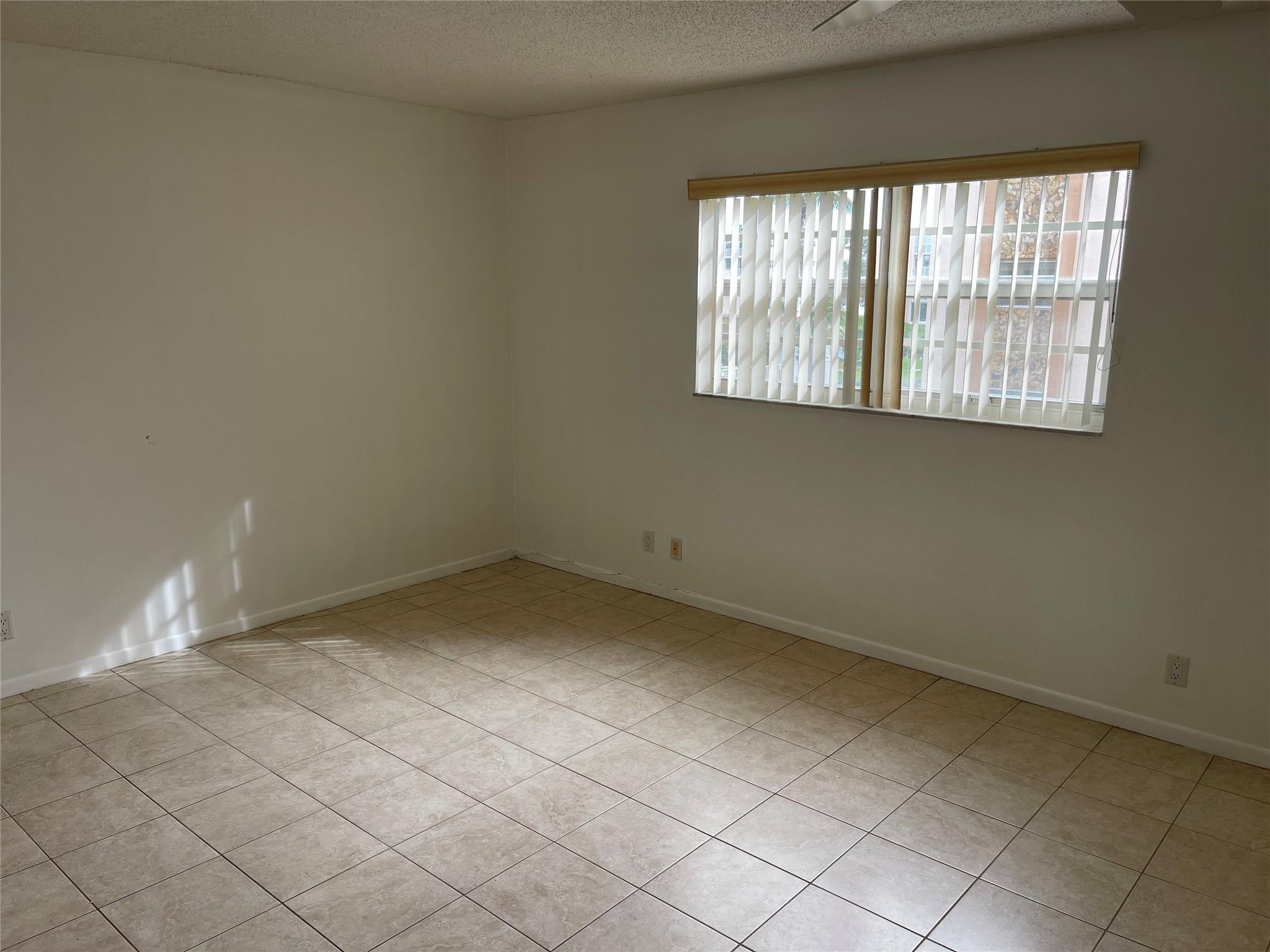 Meadowbrook Lakes Condo - Residential