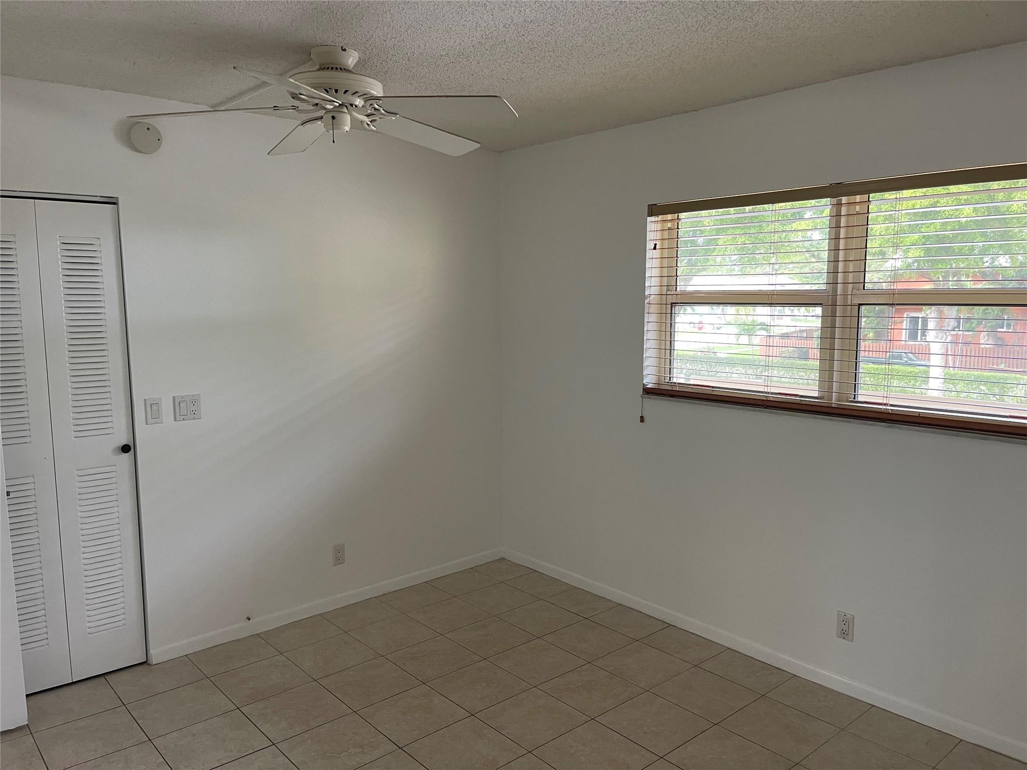 Meadowbrook Lakes Condo - Residential