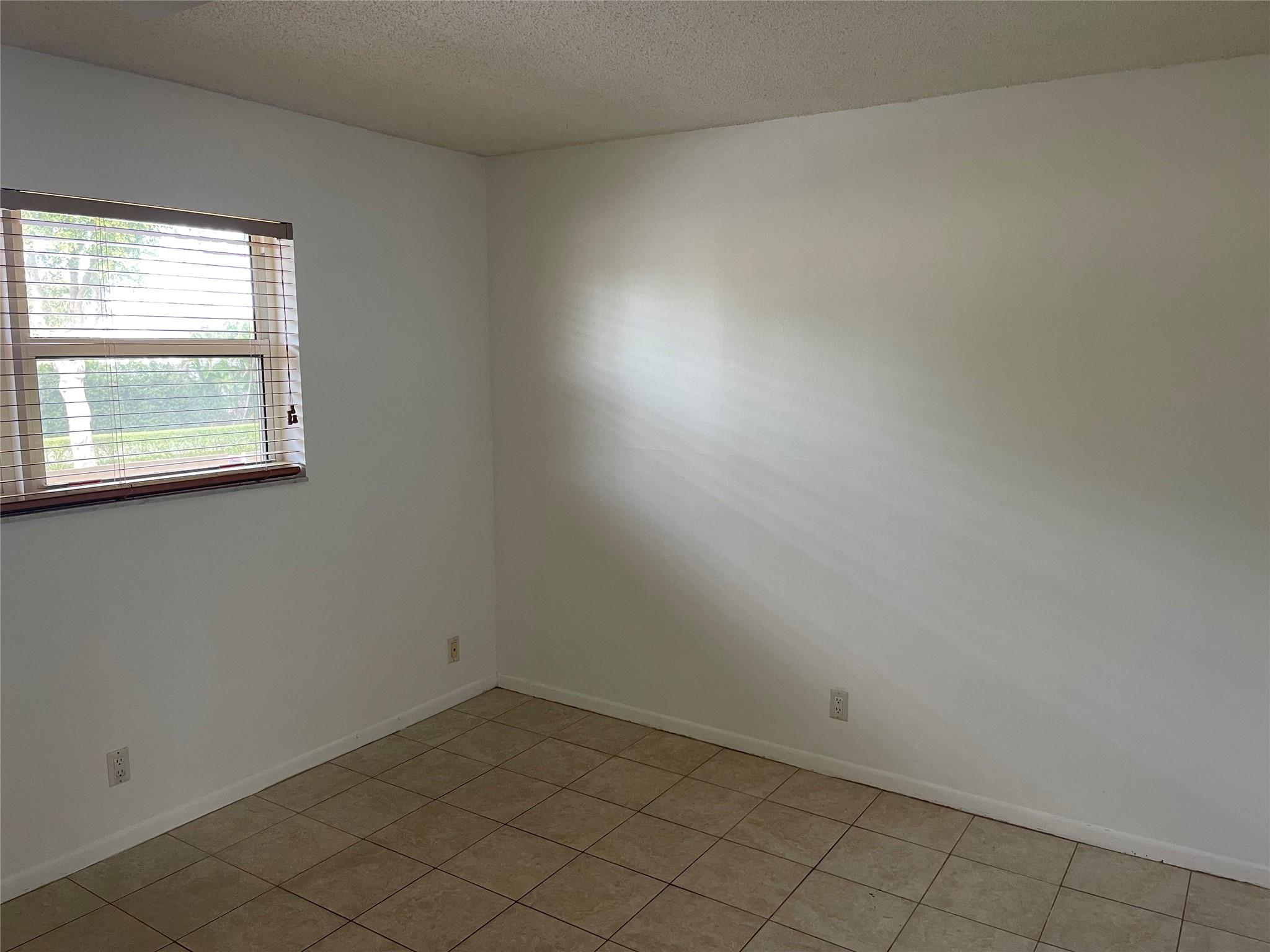 Meadowbrook Lakes Condo - Residential