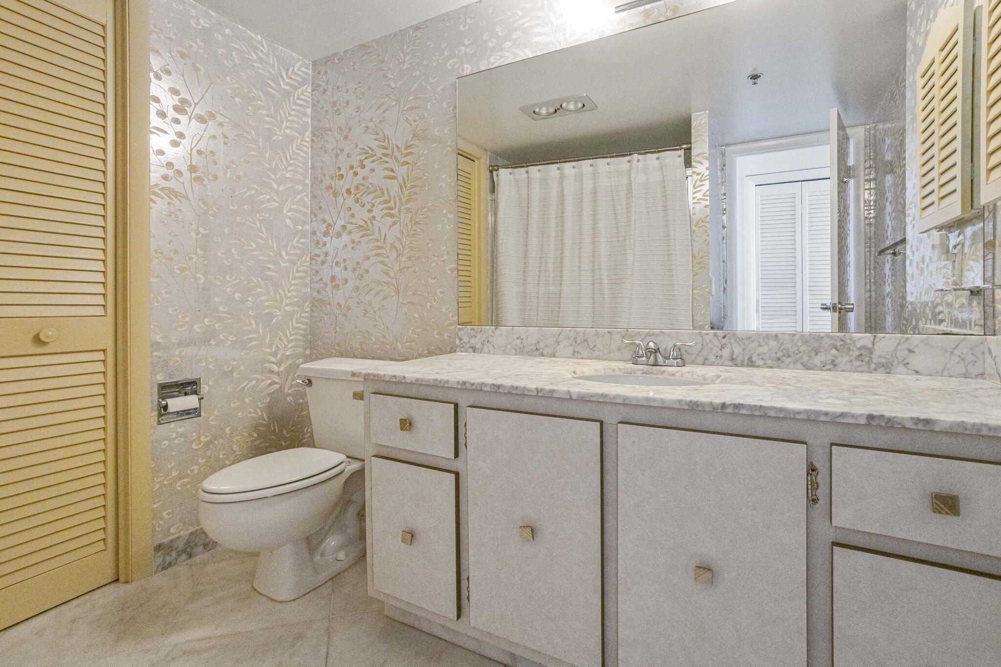 ABERDEEN ARMS CONDO - Residential