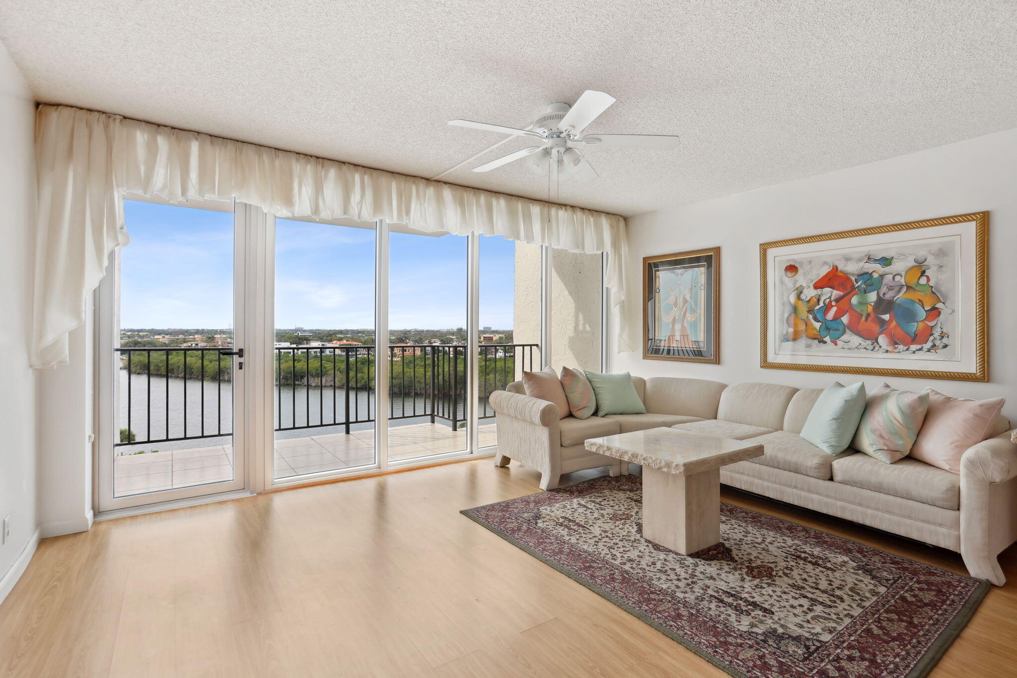 ABERDEEN ARMS CONDO - Residential