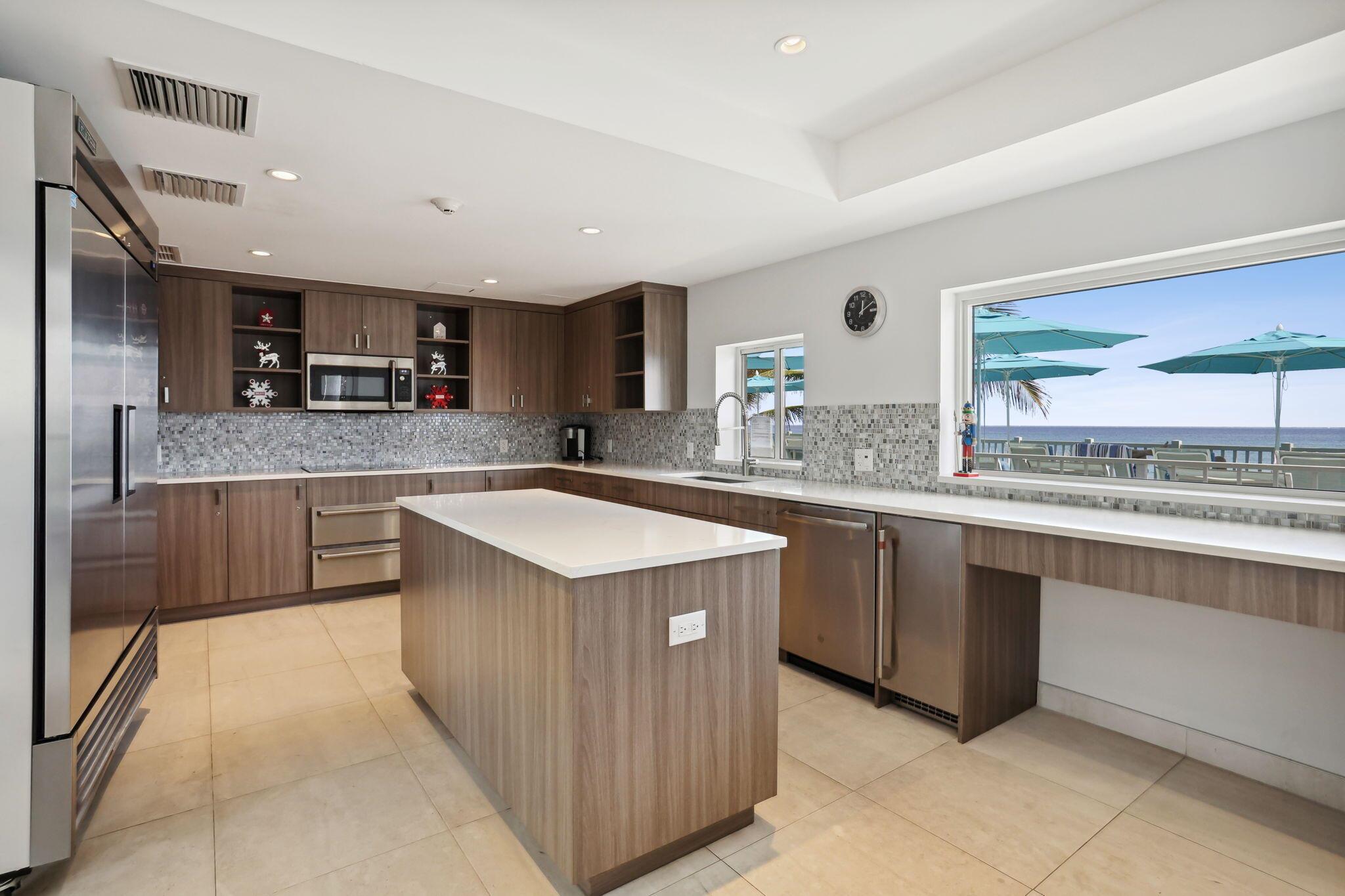 ABERDEEN ARMS CONDO - Residential