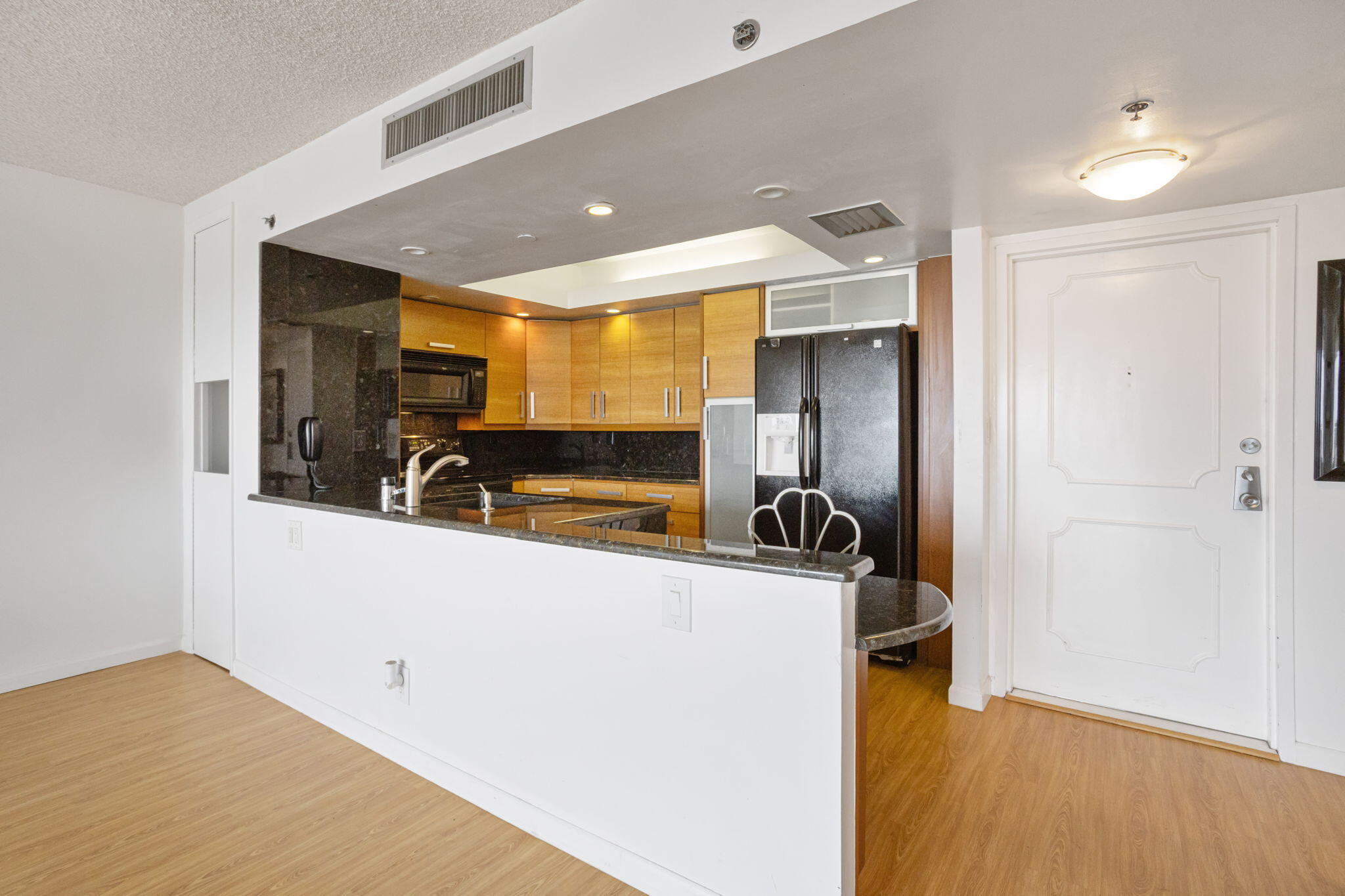 ABERDEEN ARMS CONDO - Residential