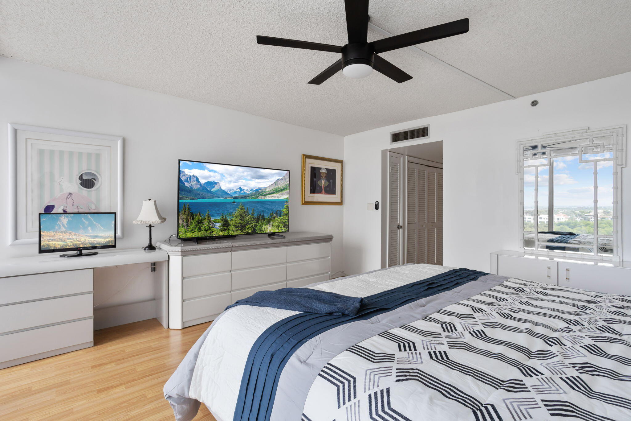 ABERDEEN ARMS CONDO - Residential