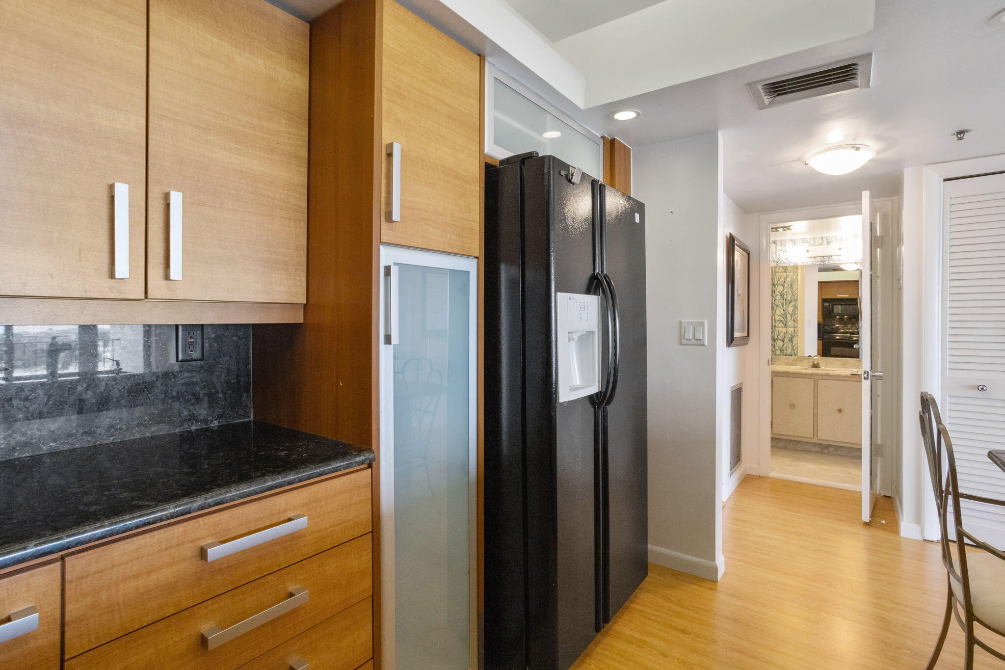 ABERDEEN ARMS CONDO - Residential