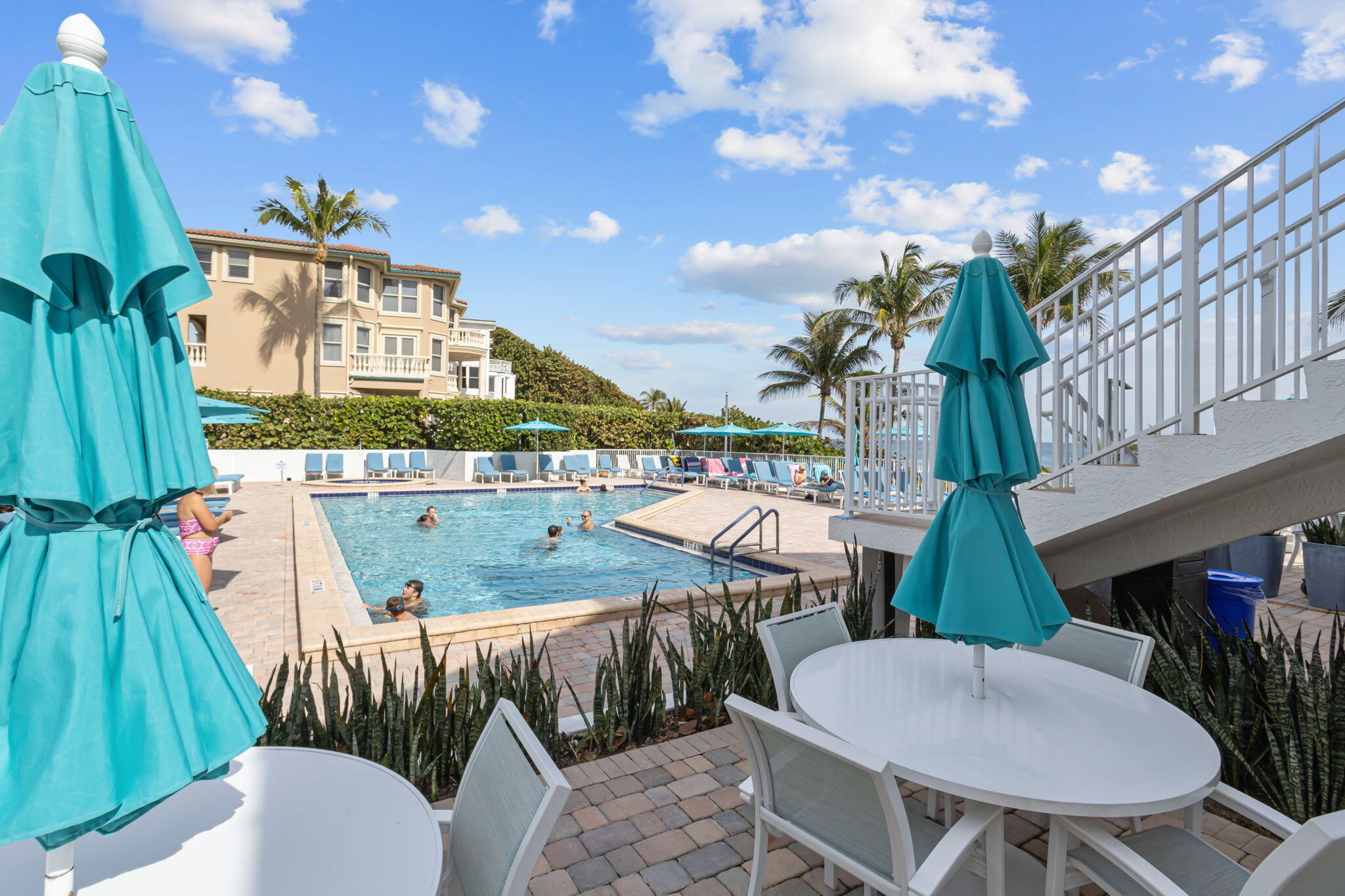 ABERDEEN ARMS CONDO - Residential